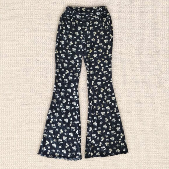 Comfy High Rise Black Floral Scalloped Bell Bottoms - Picture 7 of 13